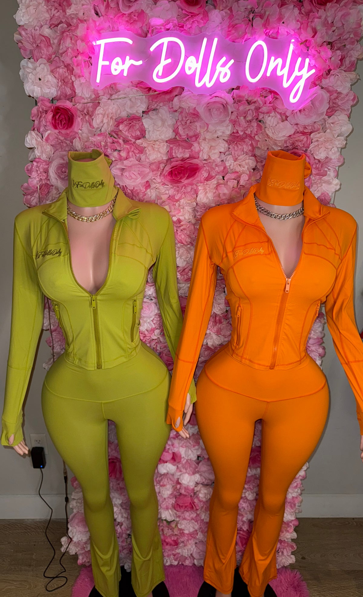 DOLLUXE FITS WITH **FREE HEADBANDS** XS-XL