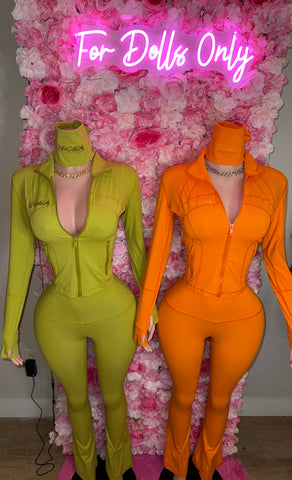 DOLLUXE FITS WITH **FREE HEADBANDS**