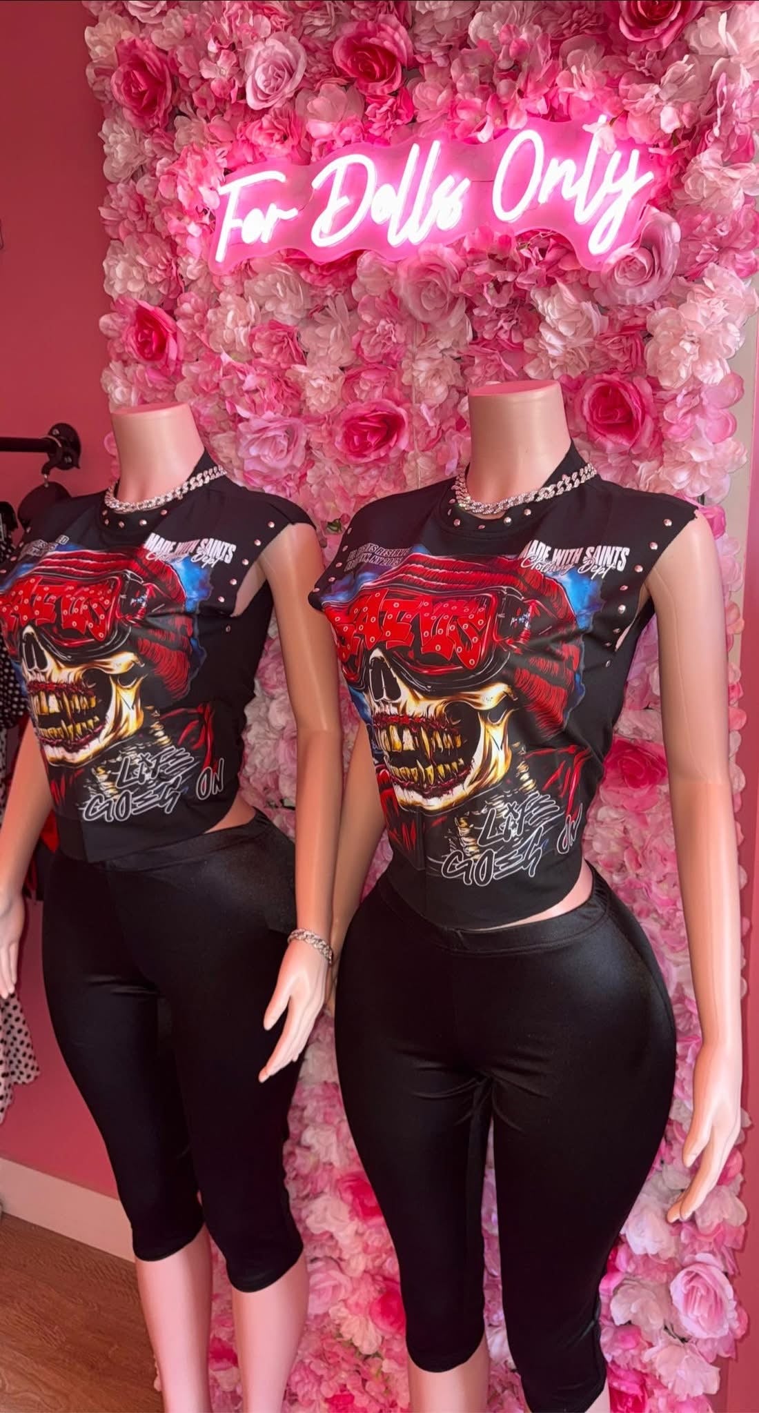 SAINTS STUDDED GRAPHIC TEE SMALL-XL