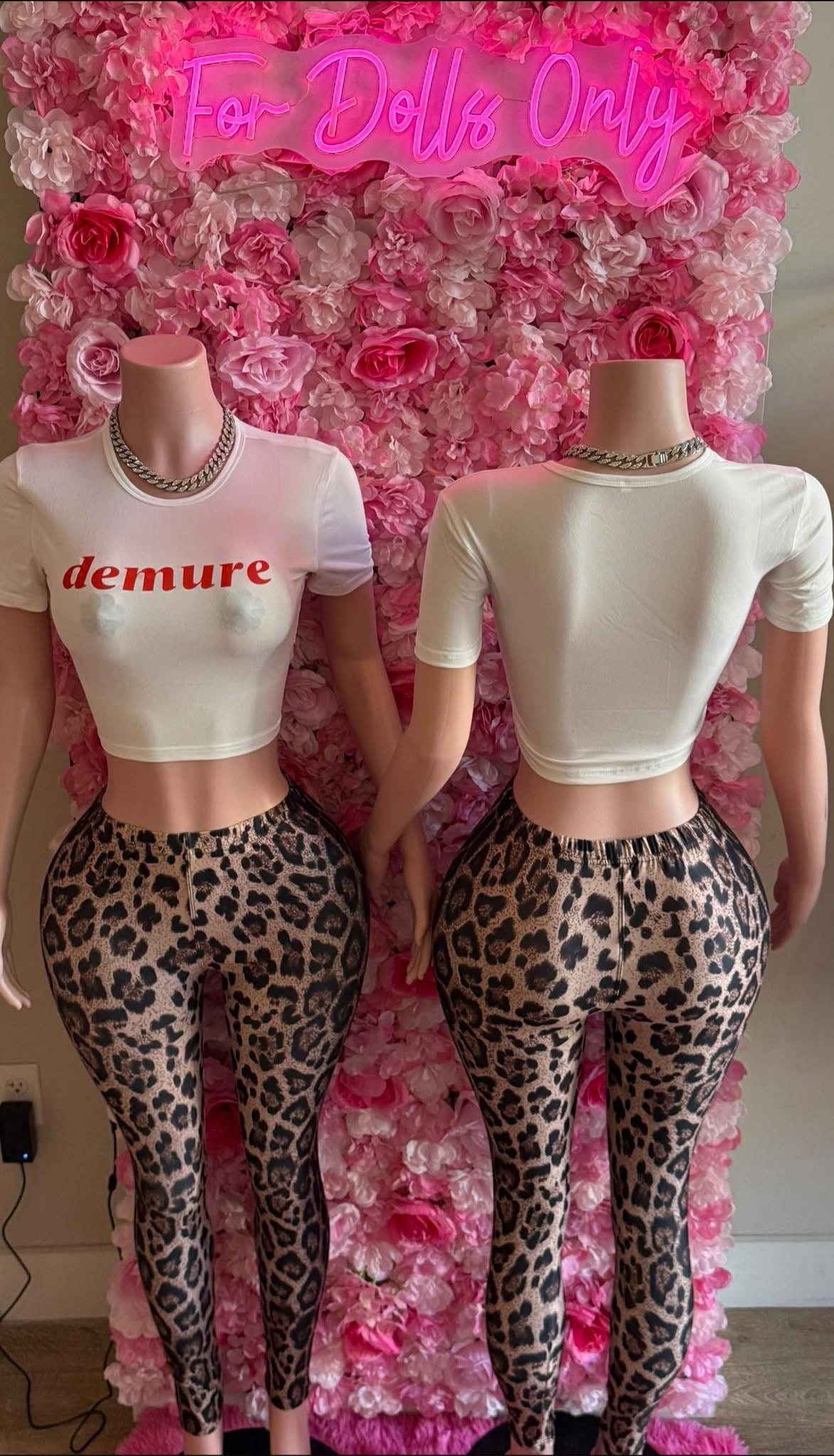 Demure Cropped Tee
